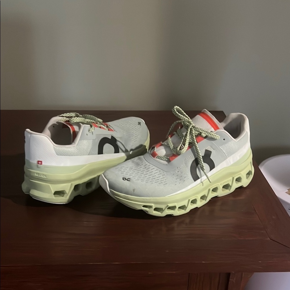 On Running Womens Running Shoes - White and Green